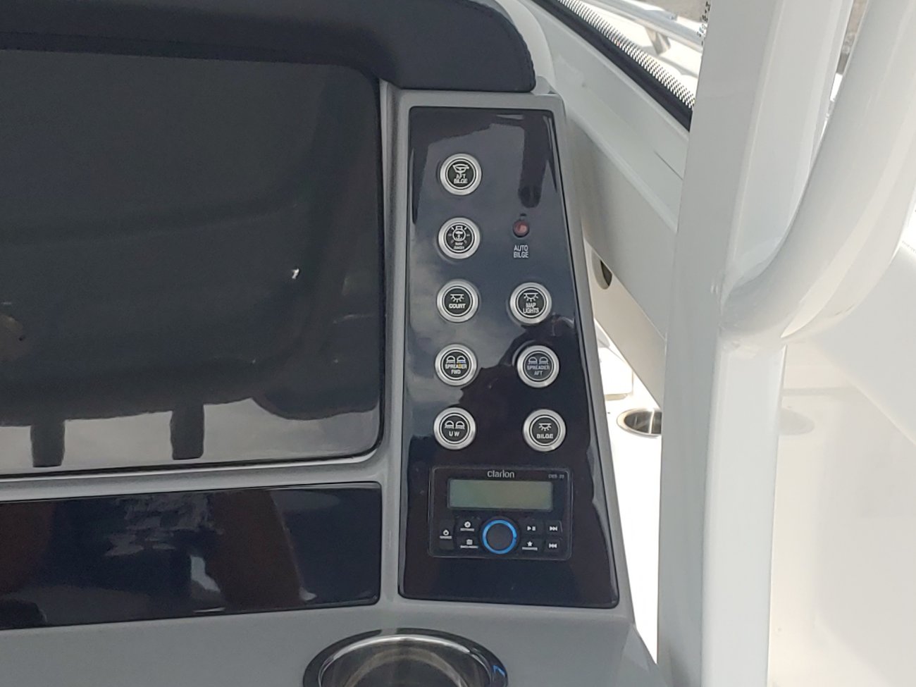 Center console is an open hull boat where the console of the boat is in the center. The boat deck surrounds the console so that a person can walk all around the boat from stern to bow with ease. Most center consoles are powered by outboard motors.